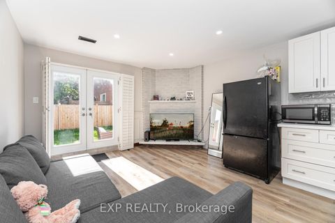 Photo 31 at 7 Boyne Highlands Court, Concord, Vaughan