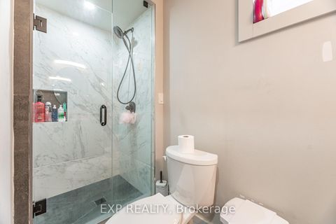 Photo 37 at 7 Boyne Highlands Court, Concord, Vaughan