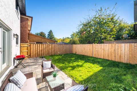 Photo 43 at 7 Boyne Highlands Court, Concord, Vaughan