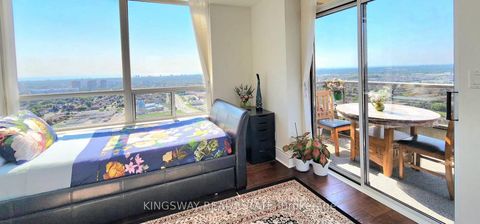 Photo 12 at 3009 - 3880 Duke Of York Boulevard, City Centre, Mississauga