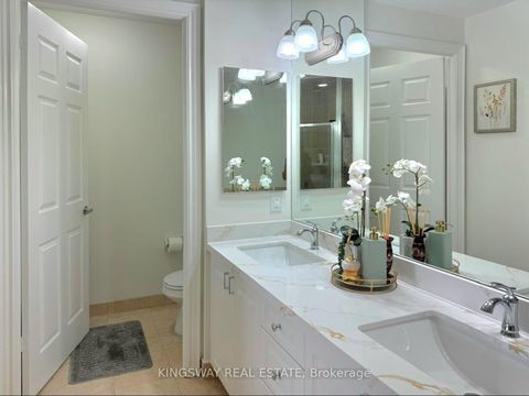 Photo 23 at 3009 - 3880 Duke Of York Boulevard, City Centre, Mississauga