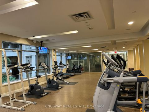 Photo 32 at 3009 - 3880 Duke Of York Boulevard, City Centre, Mississauga