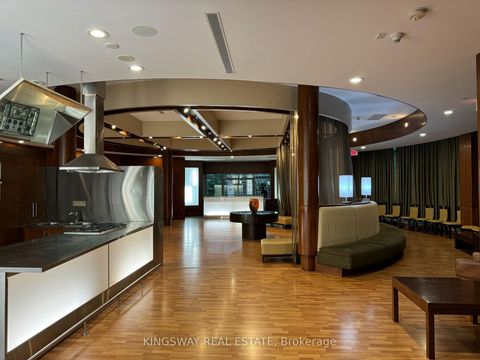 Photo 33 at 3009 - 3880 Duke Of York Boulevard, City Centre, Mississauga