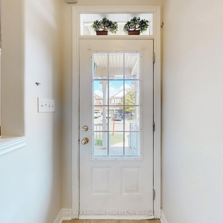 Photo 3 at 76 Cobblestone Court, Wellington, Brampton