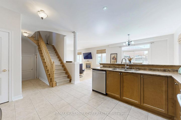 Photo 5 at 76 Cobblestone Court, Wellington, Brampton