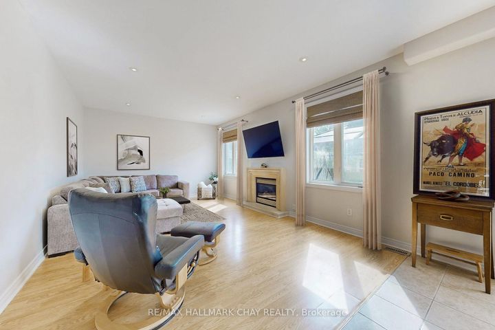 Photo 11 at 76 Cobblestone Court, Wellington, Brampton