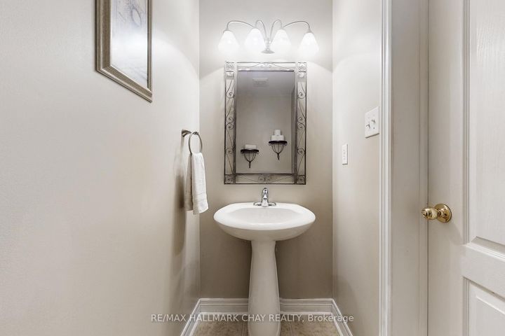 Photo 13 at 76 Cobblestone Court, Wellington, Brampton