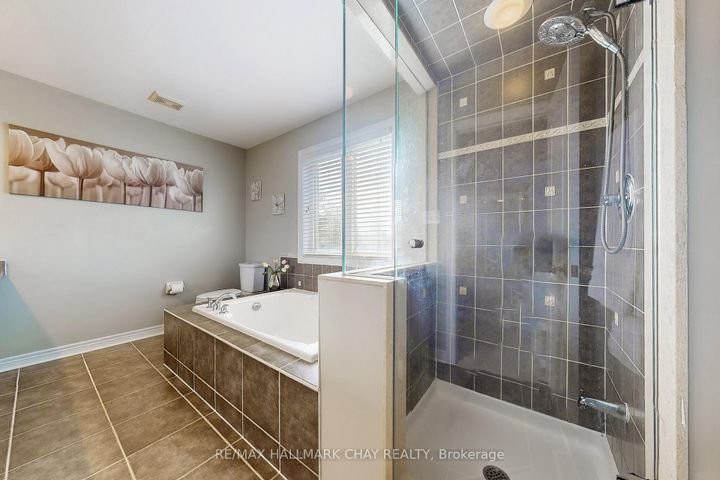 Photo 19 at 76 Cobblestone Court, Wellington, Brampton