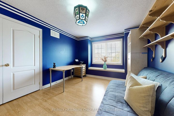 Photo 21 at 76 Cobblestone Court, Wellington, Brampton