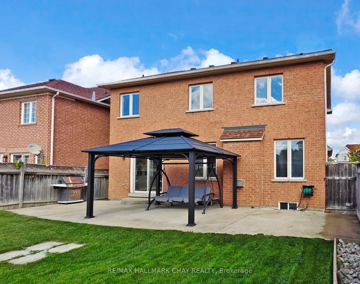 Photo 32 at 76 Cobblestone Court, Wellington, Brampton