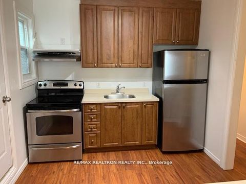 Photo 7 at 1620 Bloor Street W, High Park North, Toronto