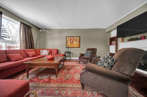 Photo 15 at 2300 Bridle Road, Windfields, Oshawa