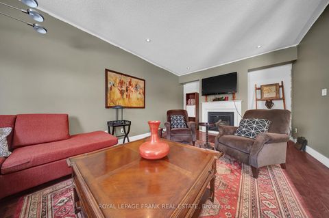 Photo 18 at 2300 Bridle Road, Windfields, Oshawa