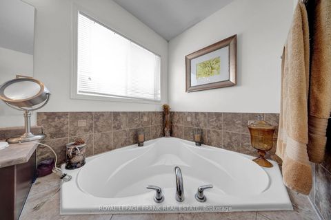 Photo 27 at 2300 Bridle Road, Windfields, Oshawa