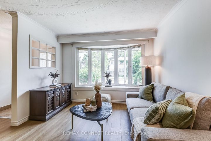 Photo 2 at 53 Glory Crescent, West Hill, Toronto