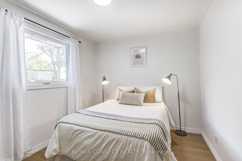 Photo 10 at 53 Glory Crescent, West Hill, Toronto