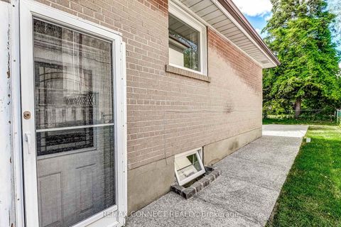 Photo 24 at 53 Glory Crescent, West Hill, Toronto