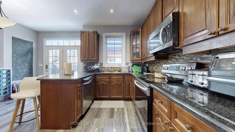 Photo 13 at 968 Coyston Drive, Eastdale, Oshawa