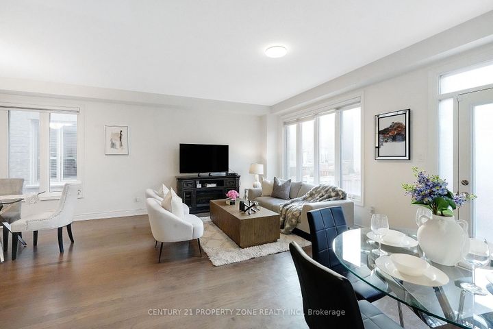 Photo 11 at 477 Izumi Gate, FO Ford, Milton