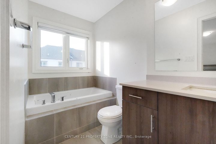 Photo 16 at 477 Izumi Gate, FO Ford, Milton