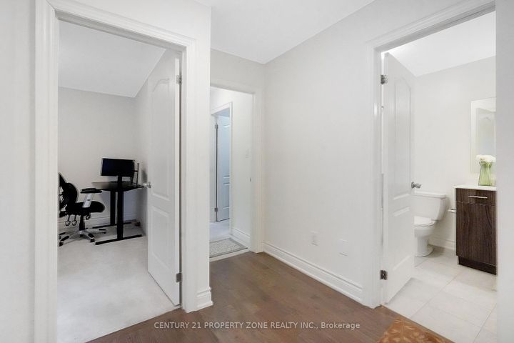 Photo 21 at 477 Izumi Gate, FO Ford, Milton