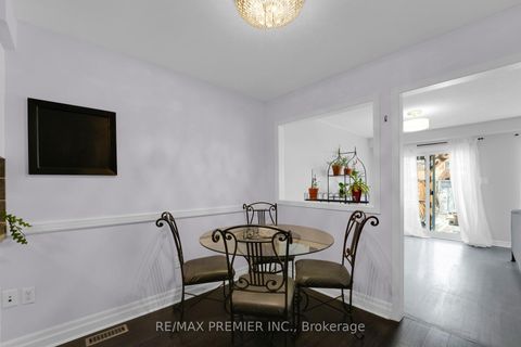 Photo 9 at 15 Michelle Drive, East Woodbridge, Vaughan