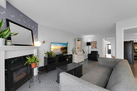 Photo 13 at 15 Michelle Drive, East Woodbridge, Vaughan