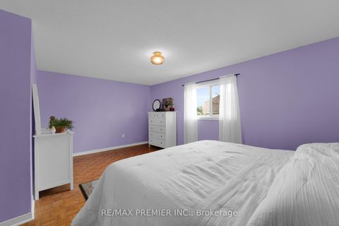 Photo 19 at 15 Michelle Drive, East Woodbridge, Vaughan