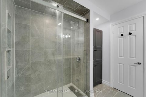 Photo 23 at 15 Michelle Drive, East Woodbridge, Vaughan