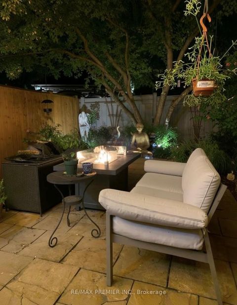 Photo 39 at 15 Michelle Drive, East Woodbridge, Vaughan