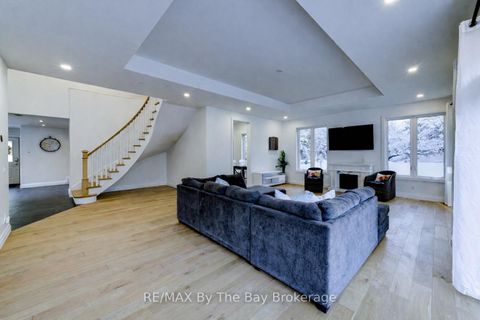 Photo 8 at 7881 Poplar Side Road, Rural Clearview, Clearview