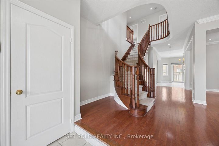 Photo 3 at 25 Mountain Gorge Road, Wellington, Brampton