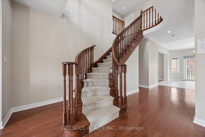 Photo 4 at 25 Mountain Gorge Road, Wellington, Brampton