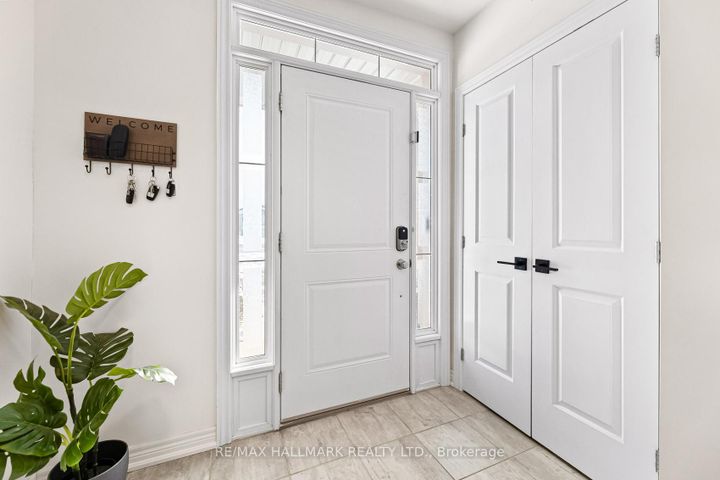 Photo 5 at 283 Skinner Road, Waterdown, Hamilton