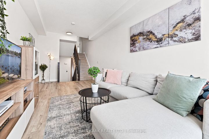 Photo 10 at 283 Skinner Road, Waterdown, Hamilton