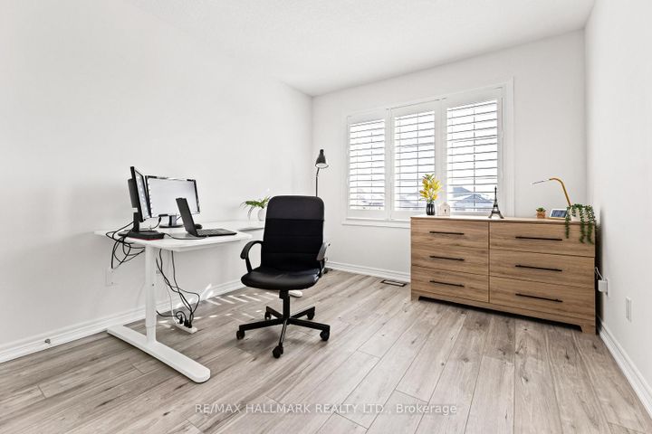 Photo 22 at 283 Skinner Road, Waterdown, Hamilton