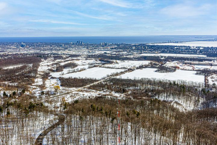 Photo 27 at 283 Skinner Road, Waterdown, Hamilton