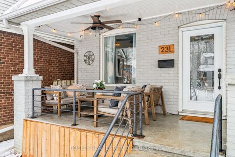 Photo 2 at 231 Chisholm Avenue, Lumsden, Toronto