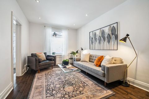 Photo 3 at 231 Chisholm Avenue, Lumsden, Toronto