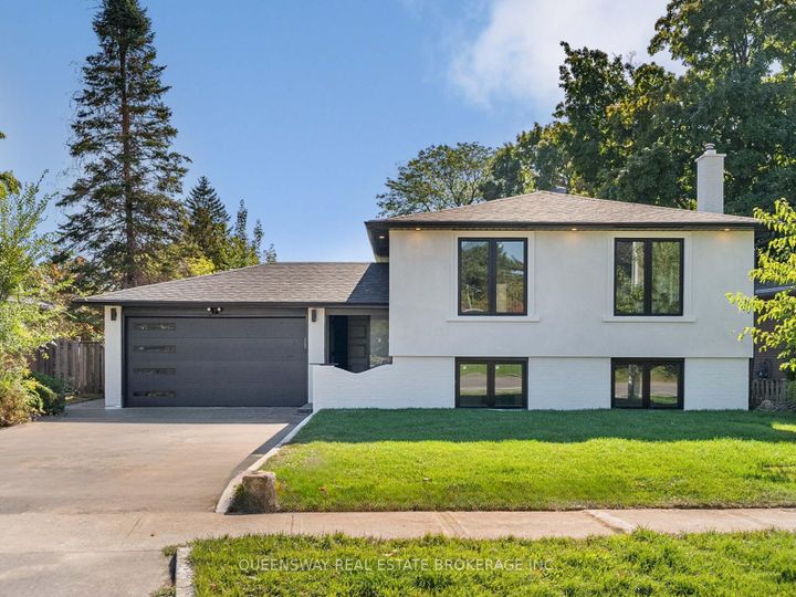 Photo 1 at 1128 Pinegrove Road, WO West, Oakville