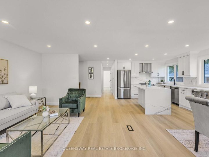 Photo 5 at 1128 Pinegrove Road, WO West, Oakville