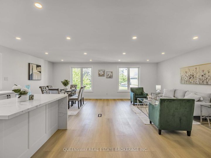 Photo 7 at 1128 Pinegrove Road, WO West, Oakville