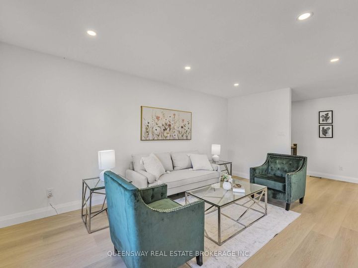 Photo 8 at 1128 Pinegrove Road, WO West, Oakville