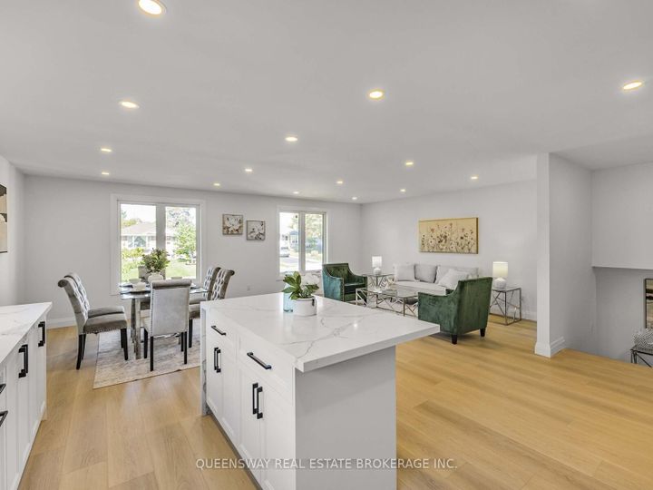 Photo 9 at 1128 Pinegrove Road, WO West, Oakville