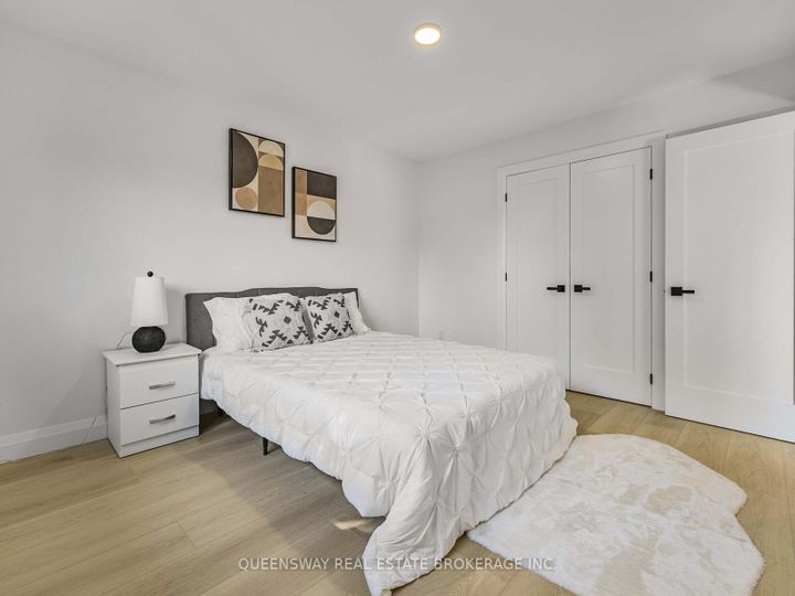 Photo 17 at 1128 Pinegrove Road, WO West, Oakville