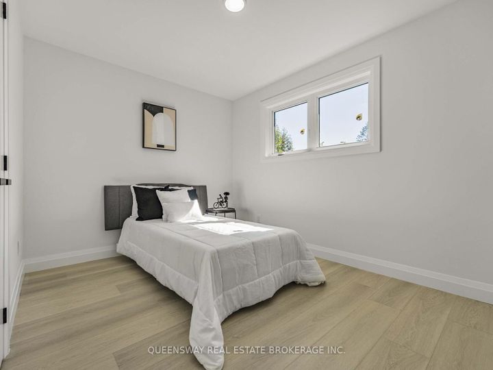 Photo 19 at 1128 Pinegrove Road, WO West, Oakville