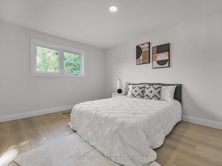 Photo 20 at 1128 Pinegrove Road, WO West, Oakville