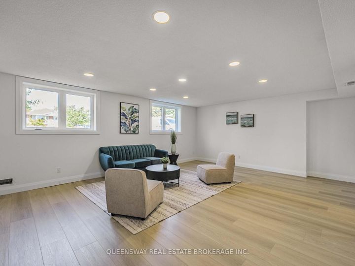 Photo 26 at 1128 Pinegrove Road, WO West, Oakville