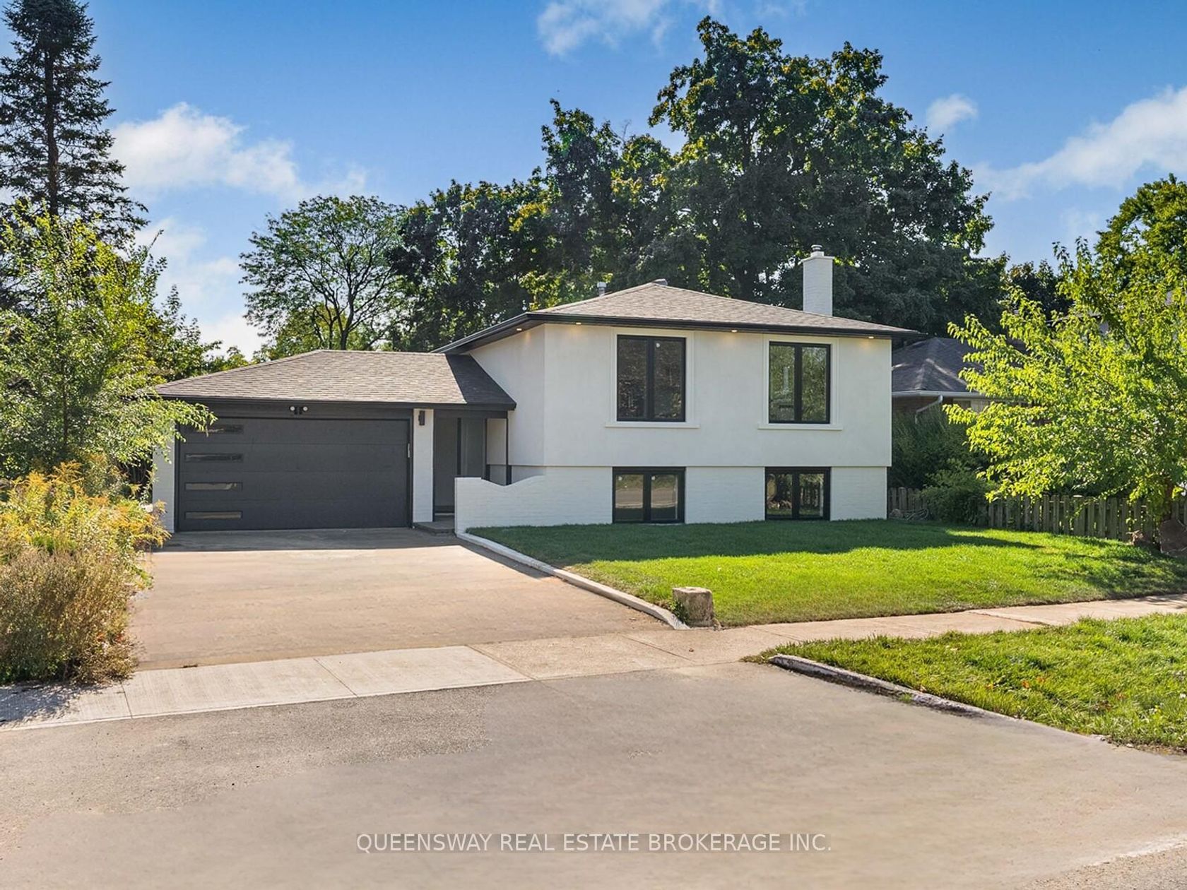 1128 Pinegrove Road, WO West, Oakville 