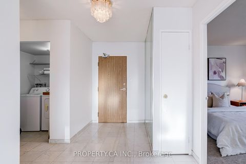 Photo 6 at 1109 - 7601 Bathurst Street, Yorkhill, Vaughan